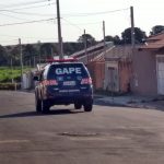 Botucatu: Homem é preso após bater na esposa por desentendimento sobre a educação dos filhos