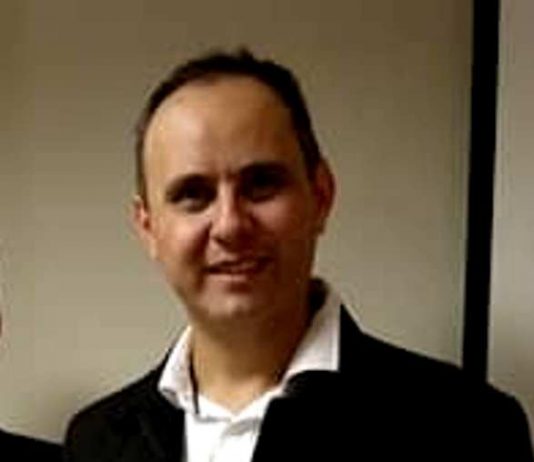 Edil Gomes lança novo livro sobre erros em moedas do Real e seus valores