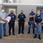 GCM distribui máscaras para novos moradores do Cachoeirinha 4