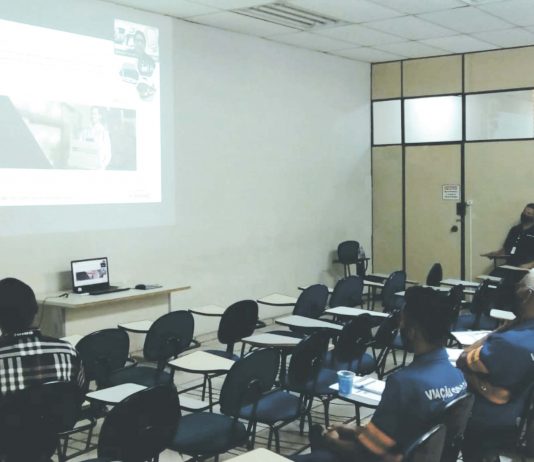 Caio faz encontro técnico com cliente de Osasco