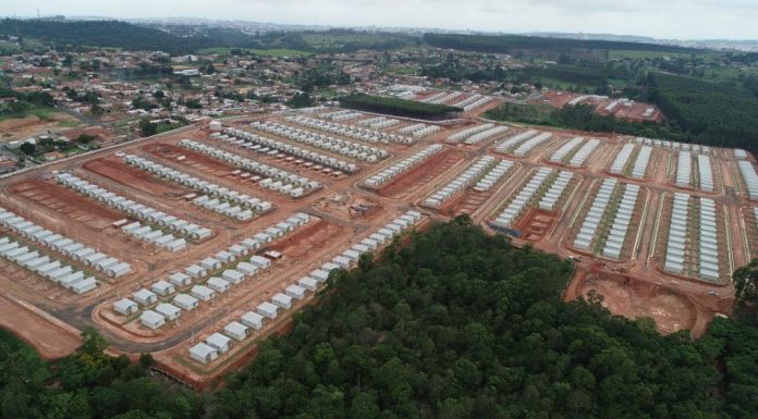 Obras de novo conjunto habitacional estão 80% concluídas, diz prefeitura