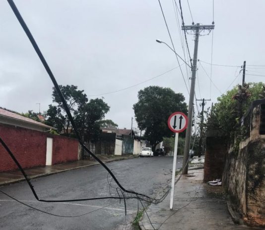 Prefeitura multa telefonica em quase R$ 6 milhões por falta de manutenção em fios