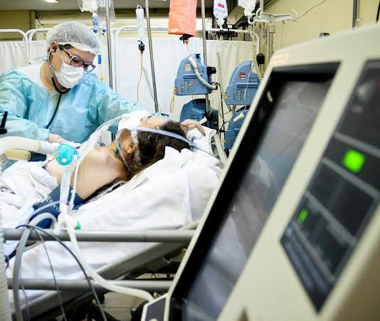Hospital das Clínicas de Botucatu inicia a semana com 112% de ocupação da UTI Covid