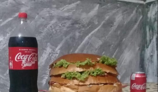 Lanchonete de Botucatu lança Desafio: Quem comer lanche gigante de 5kg sozinho ganha prêmio de R$ 300; saiba como participar