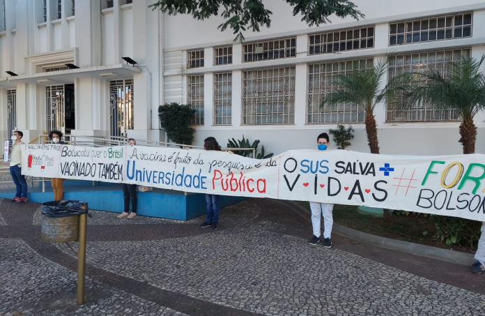 botucatu-vacinacao-protesto
