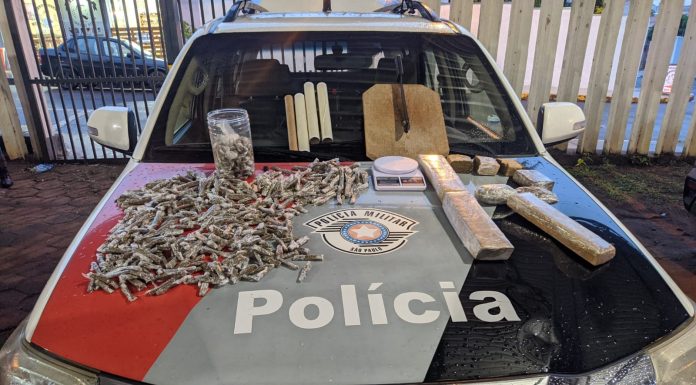 Botucatu: PM encontra bebê de apenas 2 meses em quarto com grande quantidade de droga. Casal de traficantes foi preso