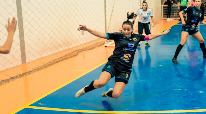 Futsal Feminino de Botucatu goleia Pirajuí na Copa Estadual