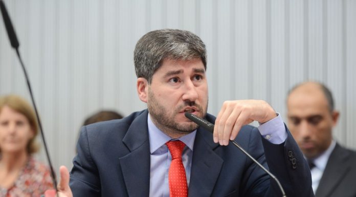 Justiça barra posse do deputado Fernando Cury no Conselho Estadual dos Direitos da Criança e do Adolescente