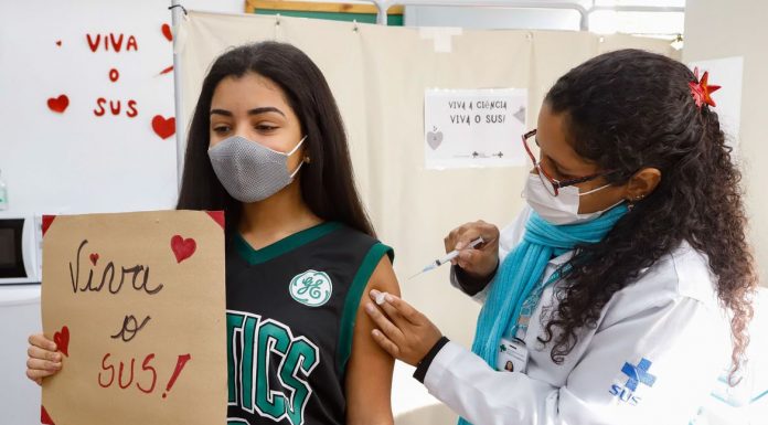 Botucatu começa a vacinar adolescentes de 17 anos em geral a partir desta terça-feira, 24; Confira