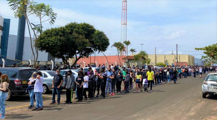 Botucatu: Vacinação contra Covid em Adolescentes deve ter Horário Estendido neste domingo, para que todos da fila sejam imunizados