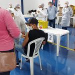 Botucatu: Mais de 1,5 mil adolescentes foram vacinados contra Covid nas primeiras horas. Vacinação ocorre até às 16 horas