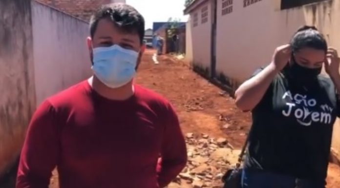 Prefeitura de Pratânia atende pedido de moradores e faz calçamento e iluminação no Bairro Nova Prata. Ruas serão asfaltadas