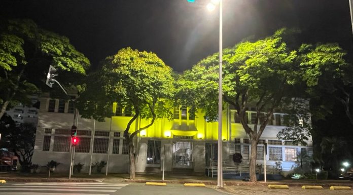 Botucatu: Setembro Amarelo – Prefeitura e Prédio da Saúde são iluminados de amarelo por conscientização sobre “Prevenção ao Suicídio”