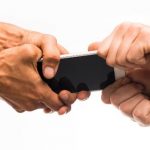Botucatu: Assaltante com faca rouba celular de aluno próximo de escola. Forças de Segurança intensificaram patrulhamento na região central