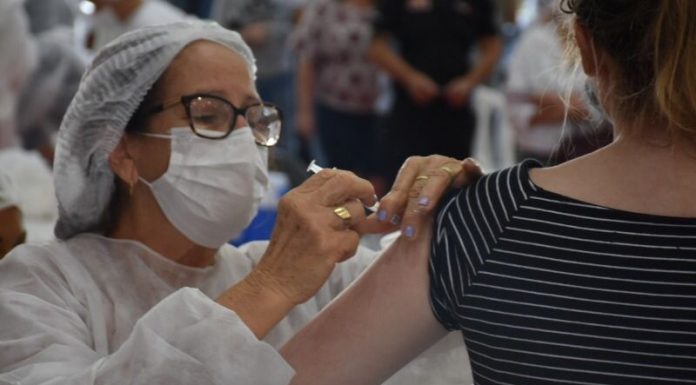 Botucatu completará 1ª dose contra Covid em adolescentes entre os dias 8 e 10 de setembro