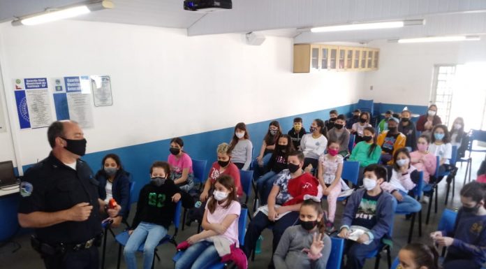 Botucatu: Crianças do Patrulha da Paz visitam a sede da Guarda Municipal