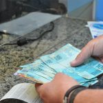 Botucatu: Prefeitura antecipa pagamento de novembro, do 13º Salário e paga Vale Alimentação em dobro para servidores