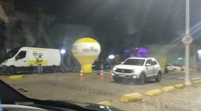Botucatu: 16 motoristas recusaram o teste do bafômetro em Operação no centro da Cidade. Dois carros e duas motos foram recolhidos