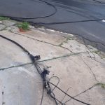 Botucatu: Após troca de postes, cabos ficam soltos na região central da cidade