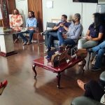 Botucatu: Após carro do Canil Municipal abandonar cachorra debilitada na rua, Prefeitura propõe que ONGs administrem o canil