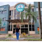 Jovem de 19 anos passa na Unesp de Botucatu, e mais 2 faculdades de medicina, após estudar sozinha na pandemia