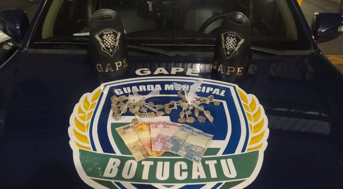 Botucatu: Traficante tenta fugir da GCM, mas é preso no Parque Imperial com maconha