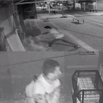 Botucatu: Marginal arromba porta de loja durante a madrugada para furtar, no Centro da cidade