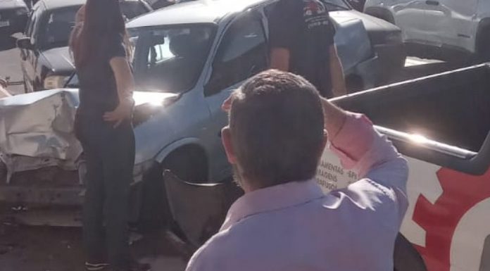 São Manuel: Homem furta carro no Centro, bate em veículos no semáforo e acaba preso