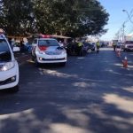 Botucatu: Operação da Polícia Militar apreende motos, carros e utilitários em situação irregular e autua motoristas