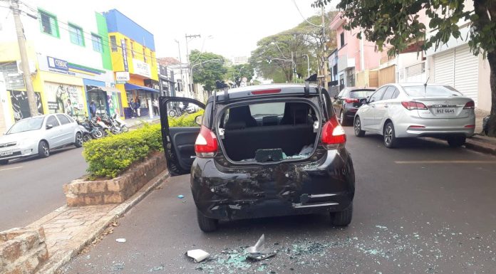 Botucatu: Motociclista fica ferido após acidente com carro na Avenida Santana