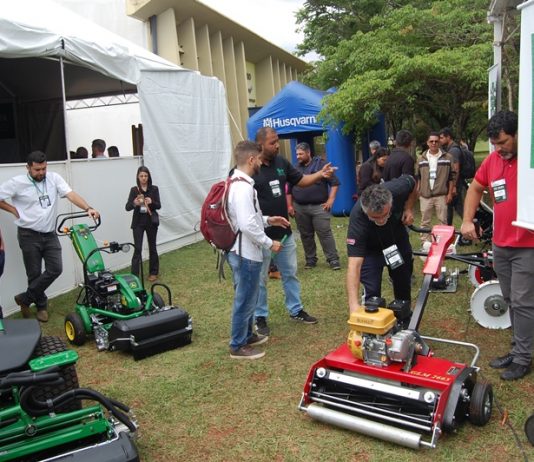 Botucatu: Simpósio sobre Gramados na FCA/Unesp reúne quase 300 participantes