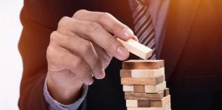 Estudo aponta 10 desafios que as empresas devem enfrentar para crescer Estudo aponta 10 desafios que as empresas devem enfrentar para crescer