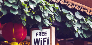 Oferecer Wi-Fi grátis em bar e restaurante gera mais vendas Oferecer Wi-Fi grátis em bar e restaurante gera mais vendas