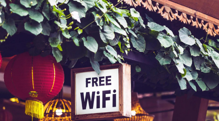 Oferecer Wi-Fi grátis em bar e restaurante gera mais vendas Oferecer Wi-Fi grátis em bar e restaurante gera mais vendas