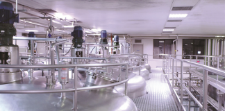 Visita virtual permite a internautas conhecerem a fábrica da Yakult Visita virtual permite a internautas conhecerem a fábrica da Yakult