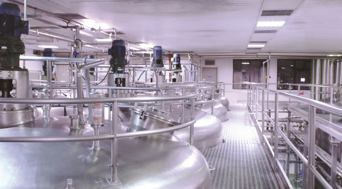 Visita virtual permite a internautas conhecerem a fábrica da Yakult