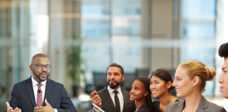 Pessoas pretas têm menos chances de atuarem como líderes em empresas de TI Pessoas pretas têm menos chances de atuarem como líderes em empresas de TI