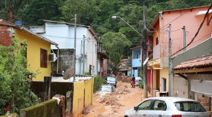 Desastres naturais aumentam discriminação de gênero Desastres naturais aumentam discriminação de gênero
