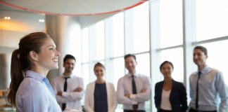 Liderança humanizada desafia gestores no mercado corporativo