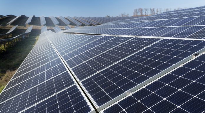 Sistemas fotovoltaicos crescem em cenário tecnológico