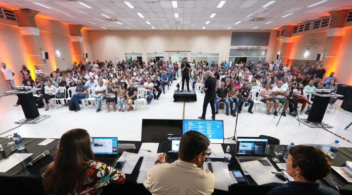 Mais de mil pessoas participam de audiência pública sobre o Porto Guará