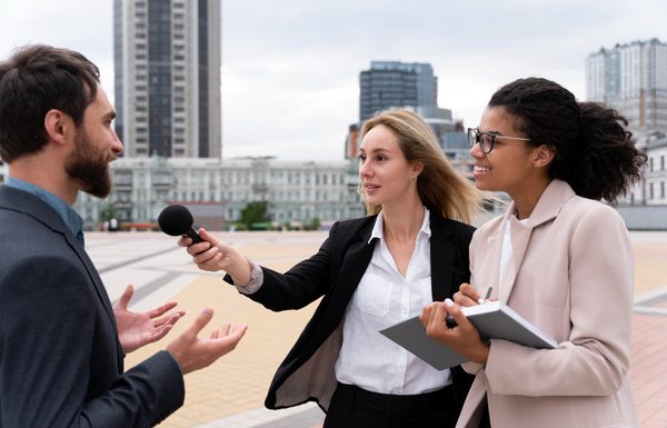 Estudo expõe a pouca representatividade de mulheres na mídia Estudo expõe a pouca representatividade de mulheres na mídia