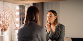 Cultura da selfie leva à busca por procedimentos estéticos