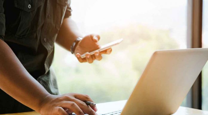 Empresa de brindes aumenta faturamento com anúncios de produtos no Google Empresa de brindes aumenta faturamento com anúncios de produtos no Google
