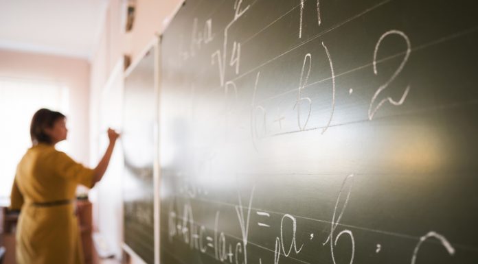 Curso de Pedagogia supera os 800 mil matriculados no país