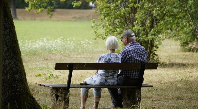 Osteoartrite é doença comum em idosos com mais de 65 anos