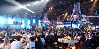 Teuto participa da Conexão Farma 2023 e promove jantar de boas-vindas Teuto participa da Conexão Farma 2023 e promove jantar de boas-vindas