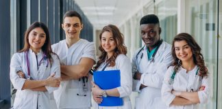 Hoje 74,5% dos médicos não se consideram bem-remunerados Hoje 74,5% dos médicos não se consideram bem-remunerados