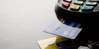 Varejo usa cartão de crédito próprio para fidelizar cliente Varejo usa cartão de crédito próprio para fidelizar cliente