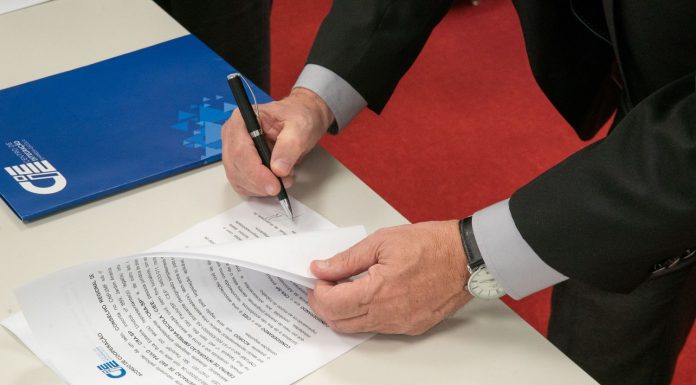 Programas de estágio beneficiam estudantes e empresas